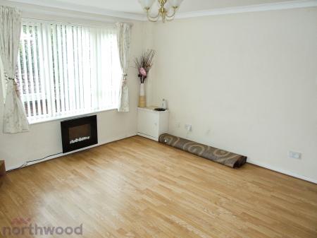 2 bedroom Flat to let in Herbert Road, High Wycombe, HP13