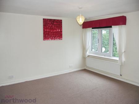 2 bedroom Flat to let in The Pastures, High Wycombe, HP13
