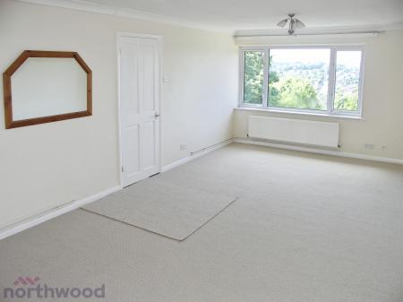 2 bedroom Flat to let in The Pastures, High Wycombe, HP13