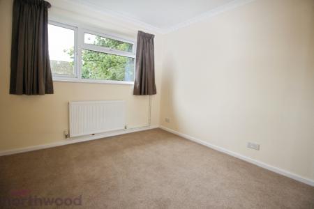 1 bedroom Flat to let in Clearbrook Close, High Wycombe, HP13