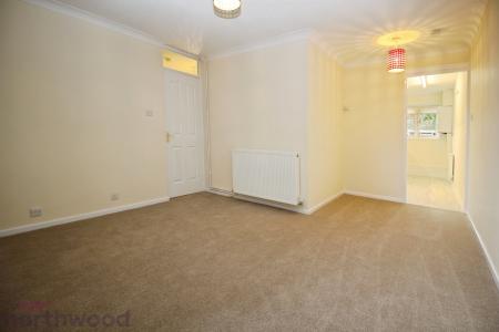 1 bedroom Flat to let in Clearbrook Close, High Wycombe, HP13
