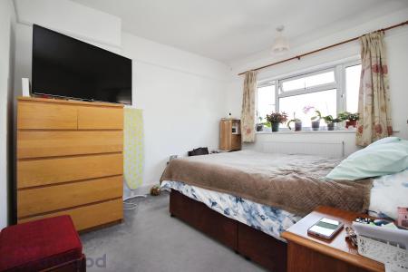 3 bedroom Semi-detached house for sale in Totteridge Road, High Wycombe, HP13