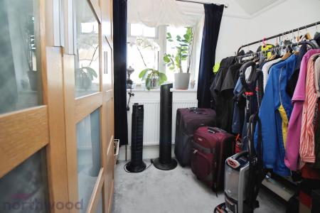 3 bedroom Semi-detached house for sale in Totteridge Road, High Wycombe, HP13
