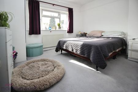 3 bedroom Semi-detached house for sale in Totteridge Road, High Wycombe, HP13