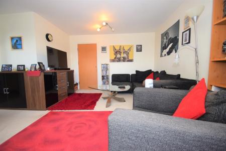 2 bedroom Flat for sale in Compair Crescent, Ipswich, IP2
