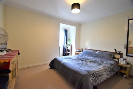 2 bedroom Flat for sale in Sproughton Road, Ipswich, IP1