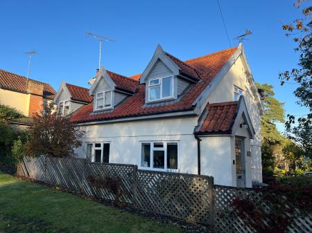 2 bedroom Detached house for sale in The Street, Tuddenham St Martin