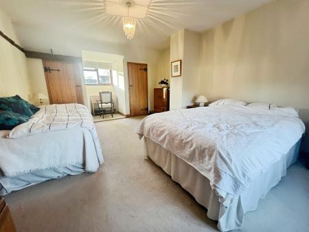 2 bedroom Detached house for sale in The Street, Tuddenham St Martin