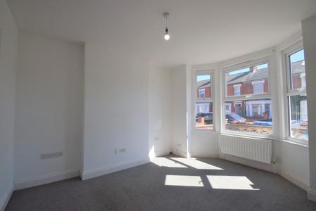 3 bedroom Semi-detached house to let in Faraday Road