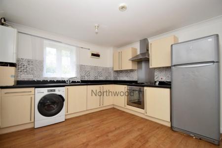 2 bedroom Flat for sale in Maidenhall Approach, Ipswich, IP2
