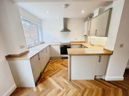 4 bedroom Terraced House to let in Manning Road, Felixstowe