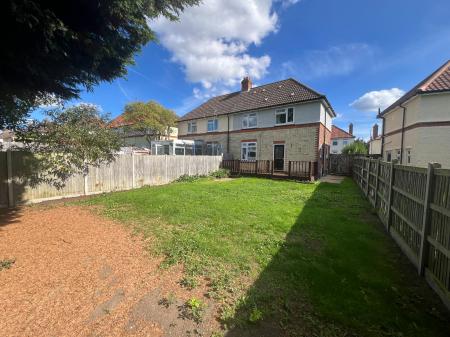 3 bedroom Semi-detached house for sale in Kipling Close, Ipswich