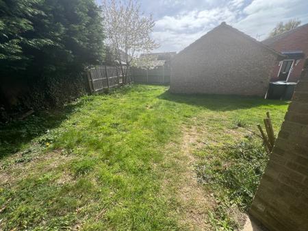 1 bedroom House to let in Meadow Close, Trimley St Martin