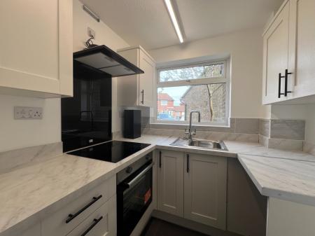 1 bedroom House to let in Meadow Close, Trimley St Martin