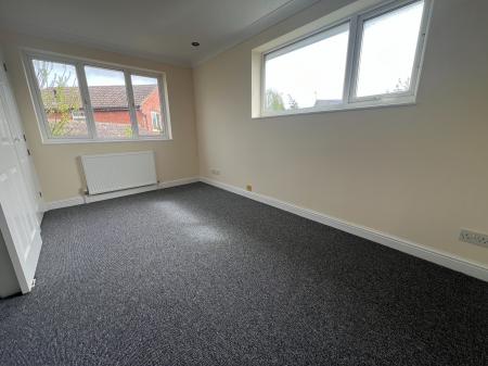 1 bedroom House to let in Meadow Close, Trimley St Martin