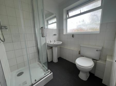 1 bedroom House to let in Meadow Close, Trimley St Martin