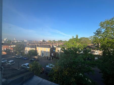 1 bedroom Flat to let in Christchurch Street, Ipswich