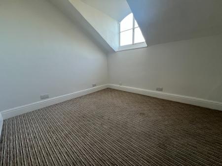 2 bedroom Flat to let in Christchurch Street, Ipswich