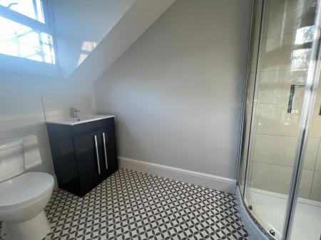 2 bedroom Flat to let in Christchurch Street, Ipswich