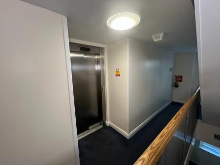 1 bedroom Flat to let in Yeoman Close, Ipswich