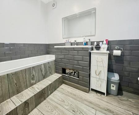 3 bedroom Terraced House for sale in Hossack Road Ipswich