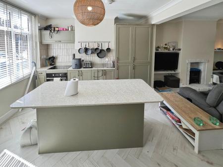 4 bedroom Flat for sale in 51 & 53 Cemetery Road, Ipswich
