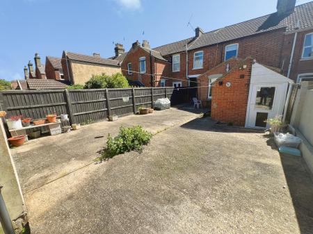 4 bedroom Flat for sale in 51 & 53 Cemetery Road, Ipswich