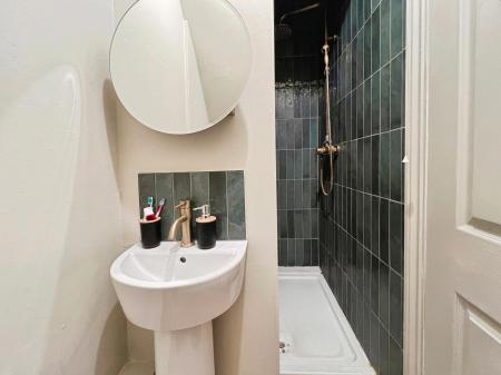 4 bedroom Flat for sale in 51 & 53 Cemetery Road, Ipswich