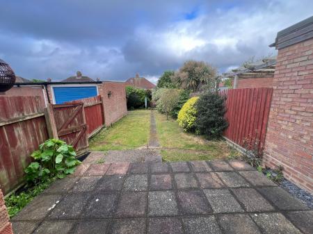 3 bedroom Semi-detached house for sale in Chesterfield Drive, Ipswich