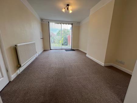 3 bedroom Semi-detached house for sale in Chesterfield Drive, Ipswich