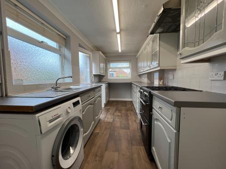 3 bedroom Semi-detached house for sale in Chesterfield Drive, Ipswich
