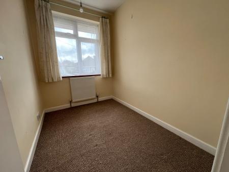 3 bedroom Semi-detached house for sale in Chesterfield Drive, Ipswich