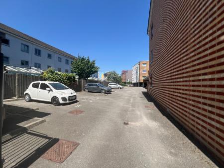 1 bedroom Flat to let in Wykes Bishop Street, Orwell Quay