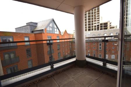 1 bedroom Flat to let in Key Street, Regatta Quay, Ipswich, IP4