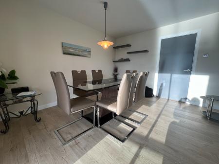 2 bedroom Flat to let in Neptune Square, Ipswich, IP4