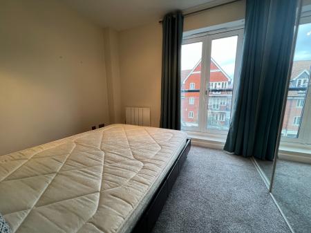 2 bedroom Flat to let in Neptune Square, Ipswich, IP4