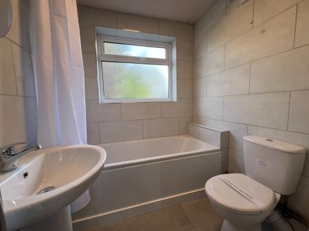 2 bedroom Terraced House to let in (C) Cauldwell Hall Road, Ipswich, IP4