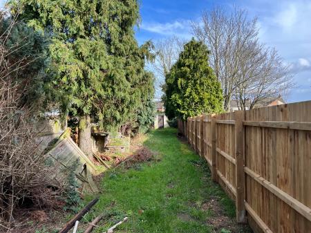 2 bedroom Terraced House to let in (C) Cauldwell Hall Road, Ipswich, IP4