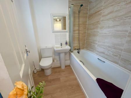 1 bedroom Bungalow to let in Faulkners Way Felixstowe