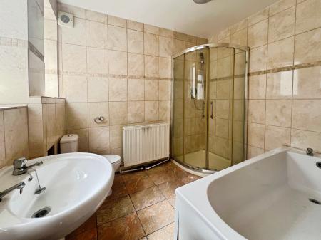 1 bedroom Flat to let in Foxhall Road, Ipswich