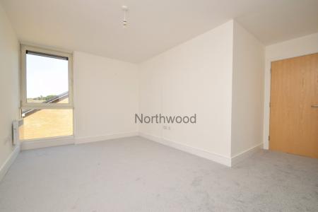 2 bedroom Flat to let in Anchor Street, Orwell Quay, Ipswich, IP3