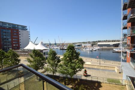 2 bedroom Flat to let in Anchor Street, Orwell Quay, Ipswich, IP3
