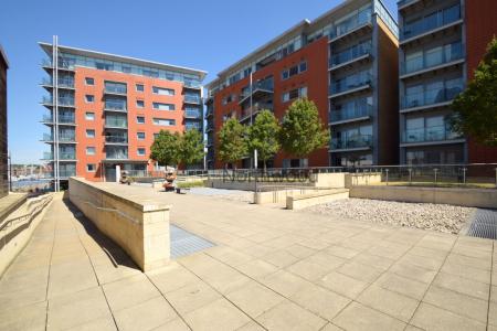2 bedroom Flat to let in Anchor Street, Orwell Quay, Ipswich, IP3