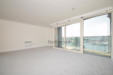 2 bedroom Flat to let in Anchor Street, Orwell Quay, Ipswich, IP3