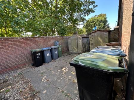 1 bedroom Terraced House to let in Ashground Close, Trimley St Martin, IP11