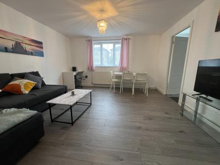 2 bedroom Flat for sale in Firmin Close Ipswich