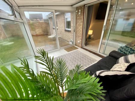2 bedroom Bungalow to let in Trimley St Mary, Felixstowe