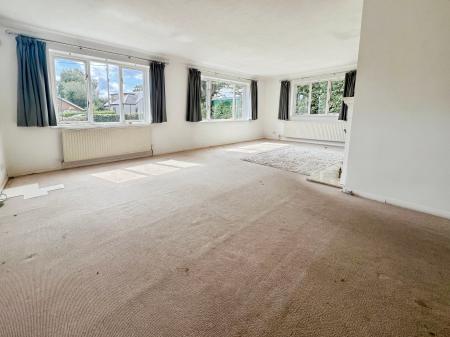 3 bedroom Bungalow to let in Warren Hill Road, Woodbridge
