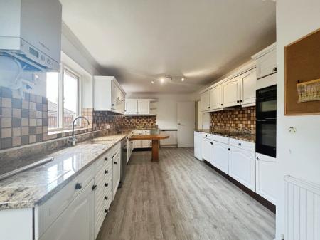 3 bedroom Bungalow to let in Warren Hill Road, Woodbridge