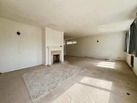 3 bedroom Bungalow to let in Warren Hill Road, Woodbridge